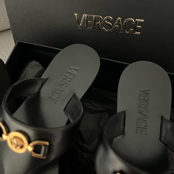 Versace Black and Gold Sandals with Metallic Embellishment - Picture 11 of 11
